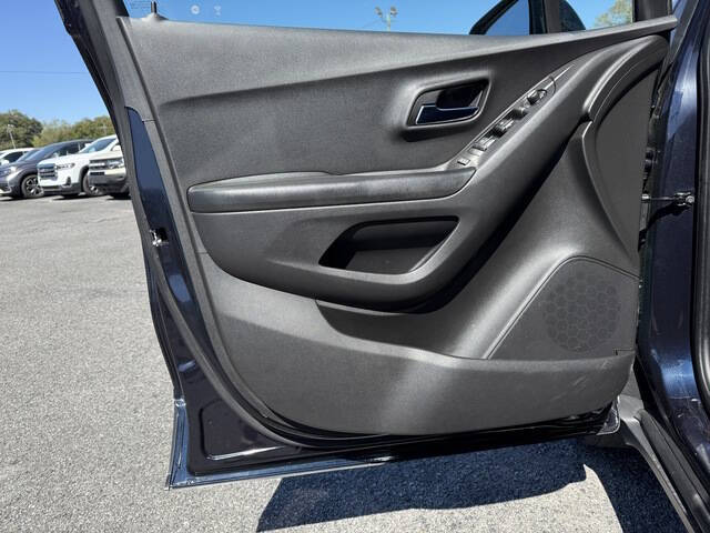 2022 Chevrolet Trax LS