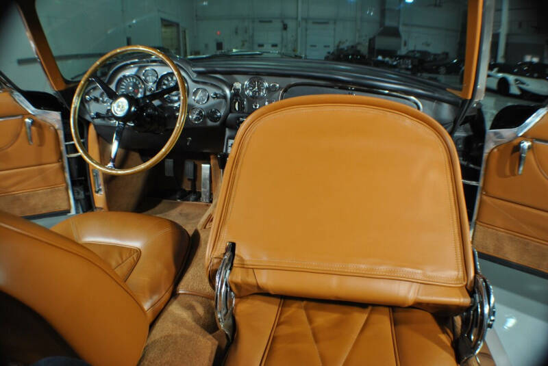 1966 Aston Martin DB6