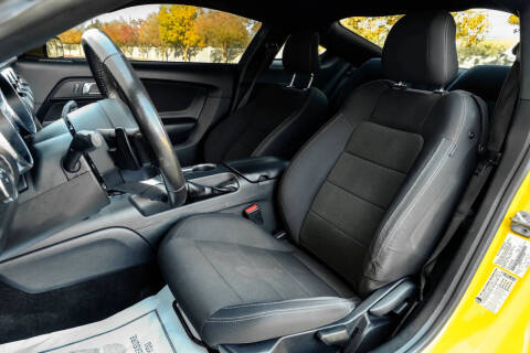 2015 Ford Mustang V6