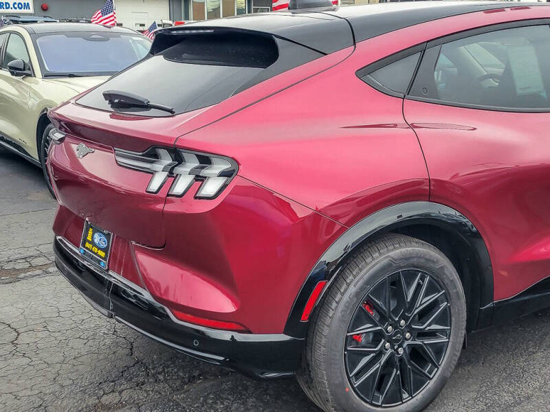 2025 Ford Mustang Mach-E Premium