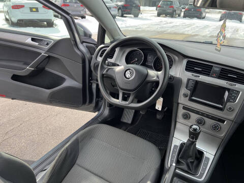 2015 Volkswagen Golf TSI S