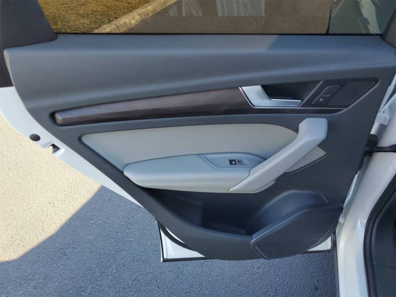 2020 Audi Q5 quattro Premium Plus 45 TFSI