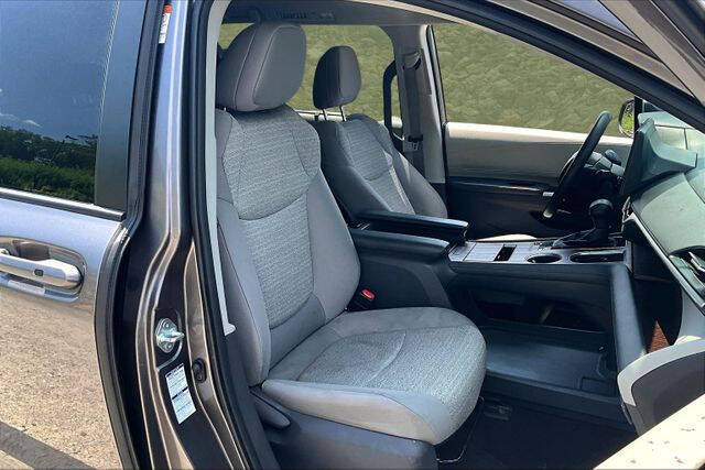 2021 Toyota Sienna LE 8-Passenger