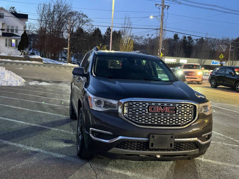 2017 GMC Acadia Denali