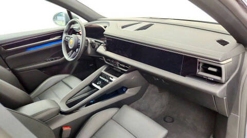 2025 Porsche Macan Electric
