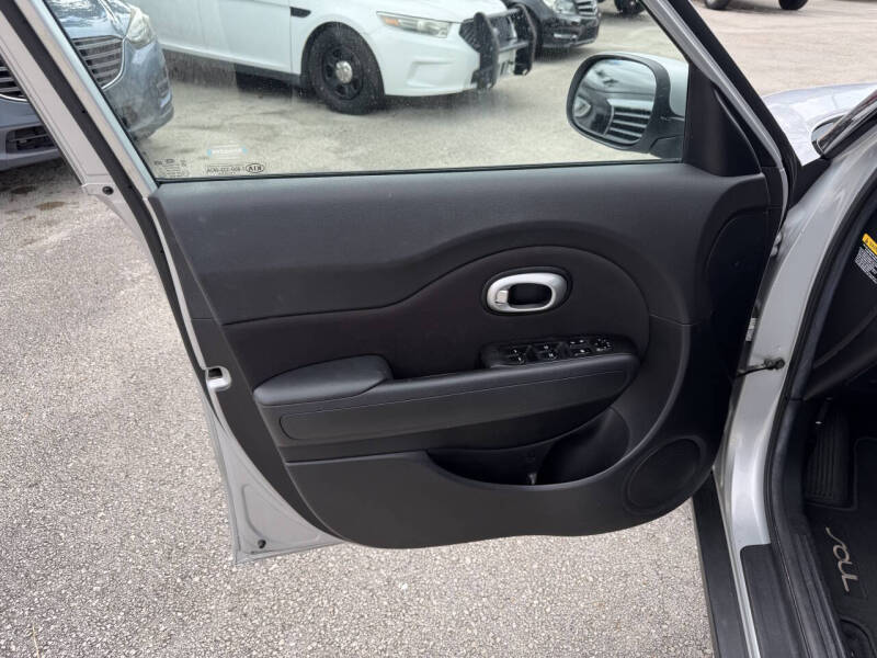 2015 Kia Soul +