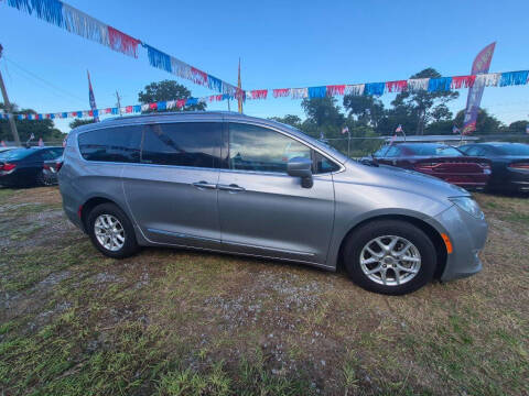 2020 Chrysler Pacifica Touring L
