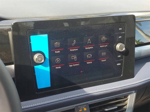 2025 Volkswagen Taos SEL 4Motion