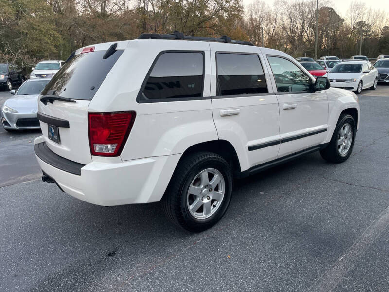 2009 Jeep Grand Cherokee Laredo photo 6