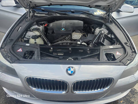 2013 BMW 5 Series 528i