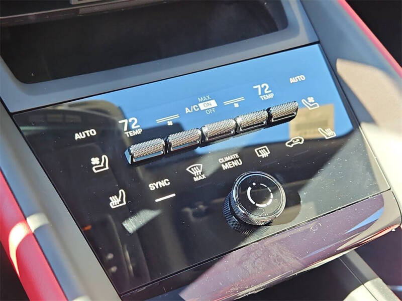 2025 Porsche Macan 4 Electric