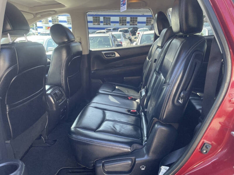 2017 Nissan Pathfinder S