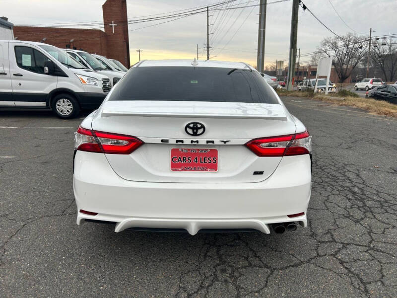 2020 Toyota Camry SE