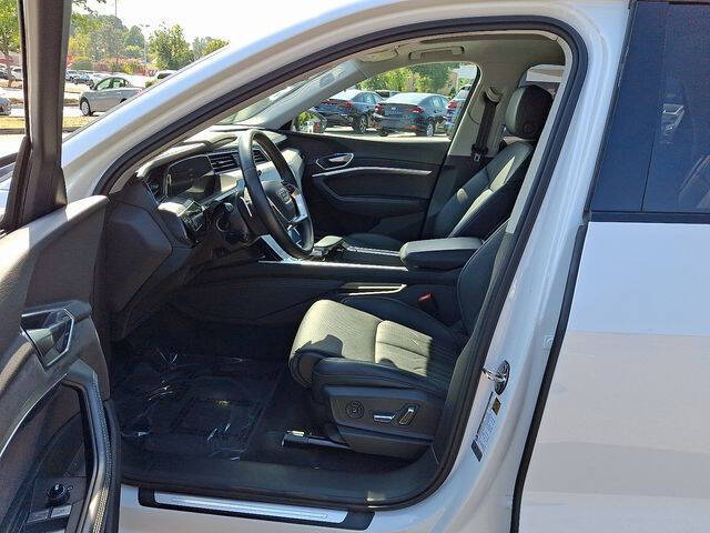 2021 Audi e-tron quattro Prestige