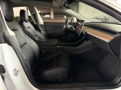 2019 Tesla Model 3 Standard Range Plus