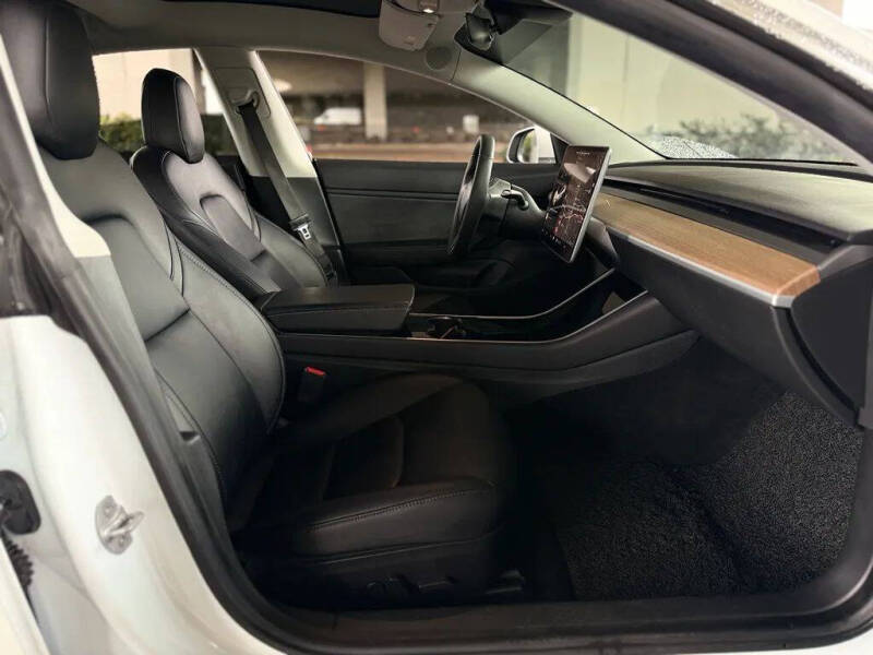 2019 Tesla Model 3 Standard Range Plus