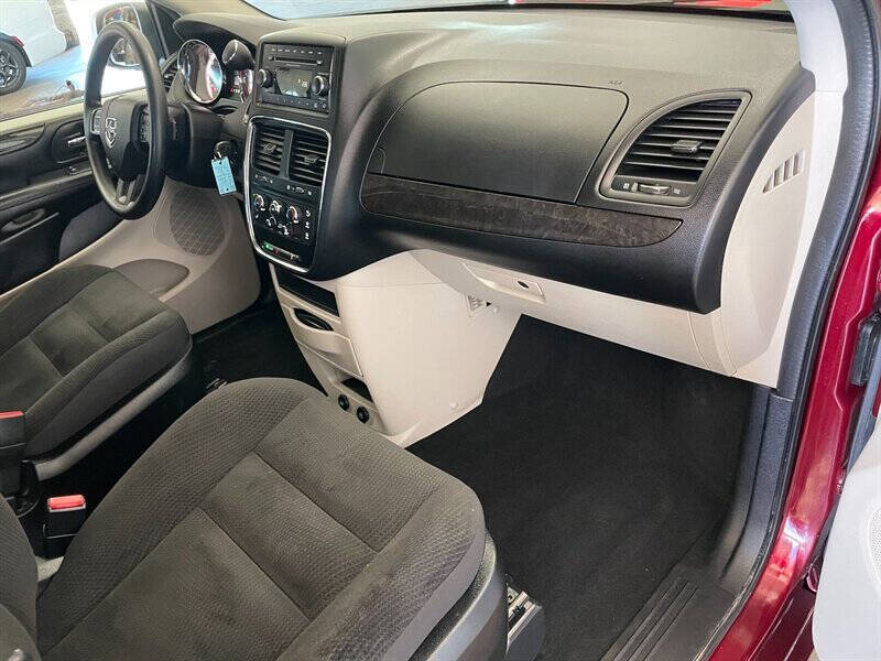 2017 Dodge Grand Caravan SE