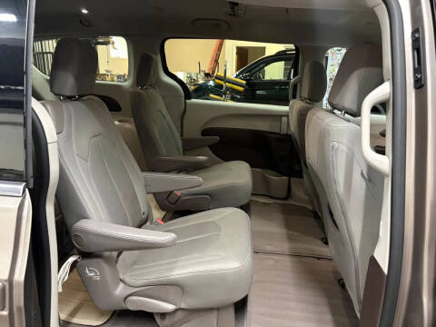 2017 Chrysler Pacifica Touring
