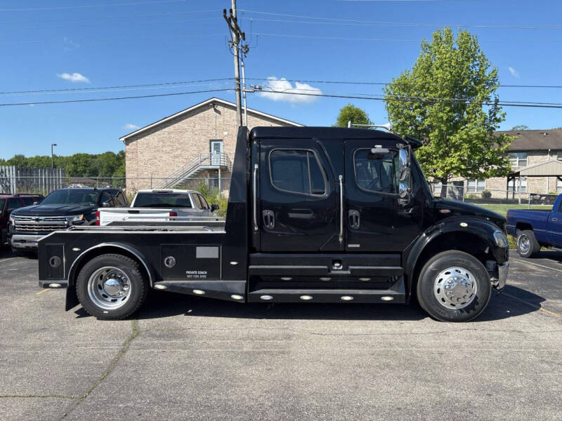 2009 Freightliner M2 106