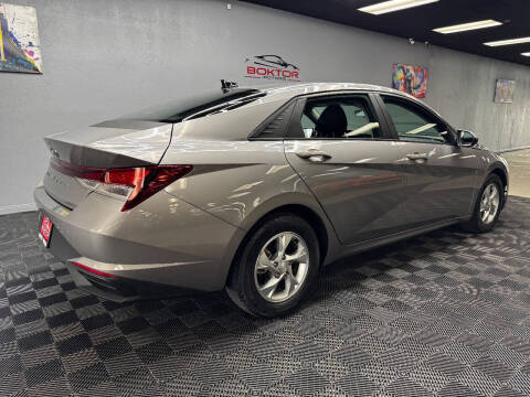 2021 Hyundai Elantra SE