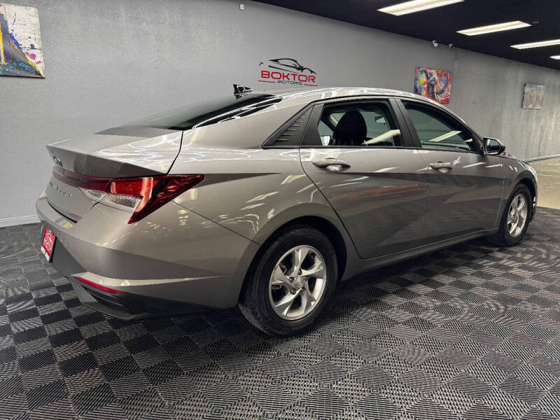 2021 Hyundai Elantra SE