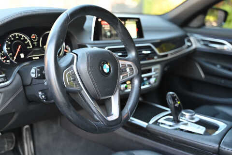 2019 BMW 7 Series 740i