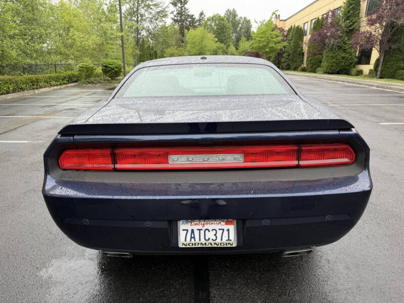 2013 Dodge Challenger R/T Plus