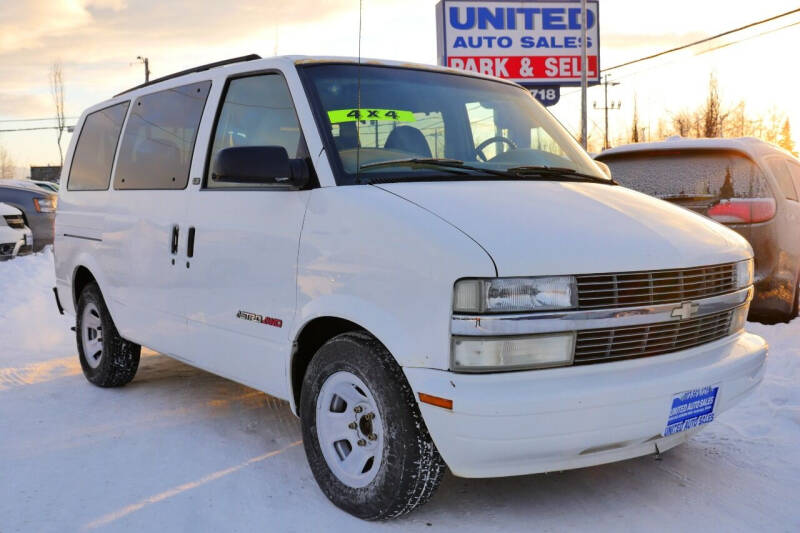 2002 Chevrolet Astro LS