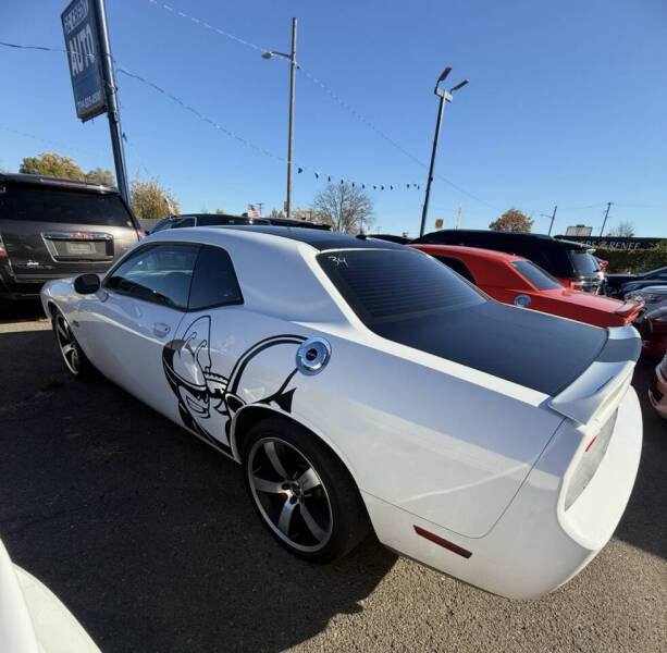 2013 Dodge Challenger SRT8 392