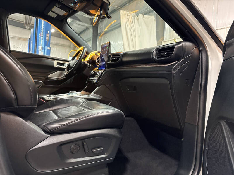 2021 Ford Explorer Platinum