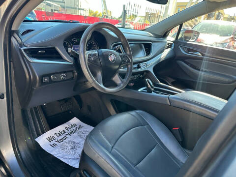 2020 Buick Enclave Essence