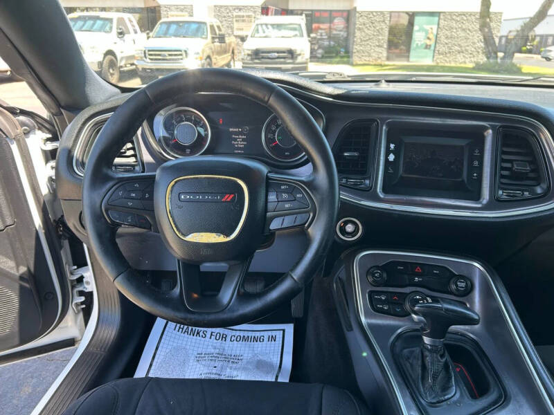 2015 Dodge Challenger SXT