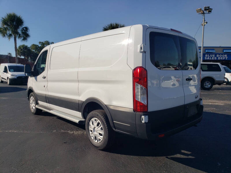 2024 Ford Transit 250