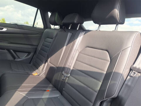 2026 Volkswagen Atlas Cross Sport SEL R-Line Black 4Motion