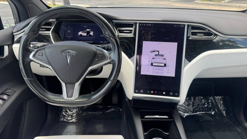 2016 Tesla Model X 75D