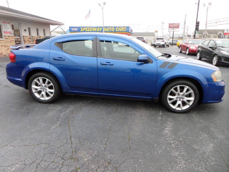 2012 Dodge Avenger R/T photo 2