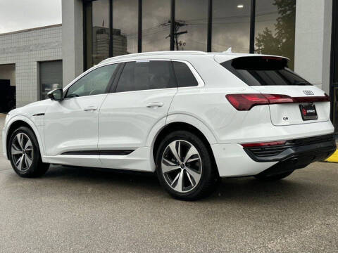 2024 Audi Q8 e-tron quattro Premium Plus