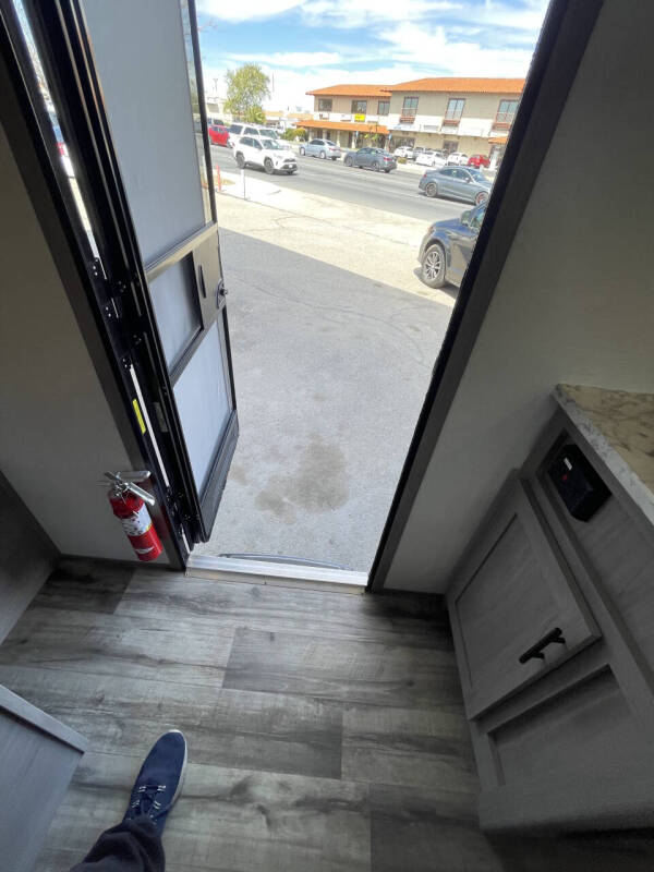 2024 Coleman DUTCHMAN