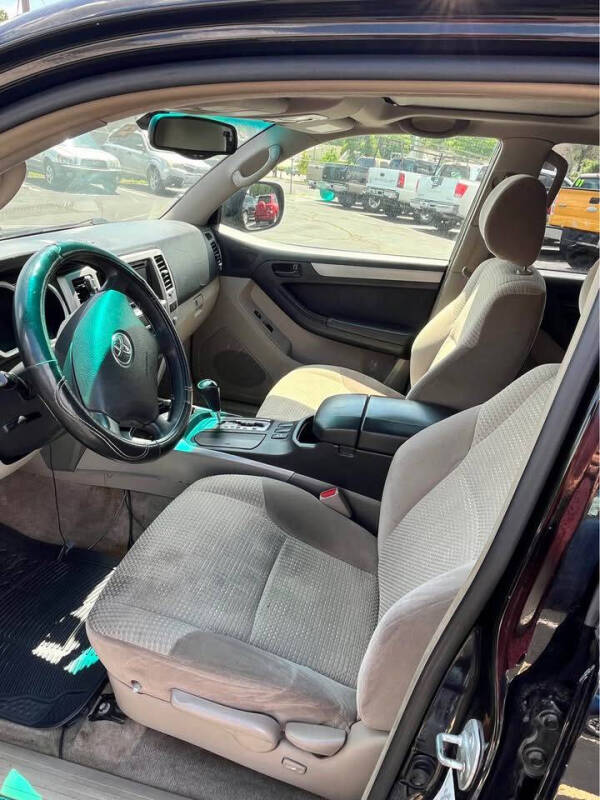 2004 Toyota 4Runner SR5