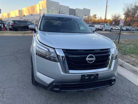 2025 Nissan Pathfinder SV
