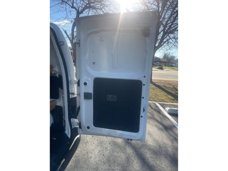 2017 Nissan NV200