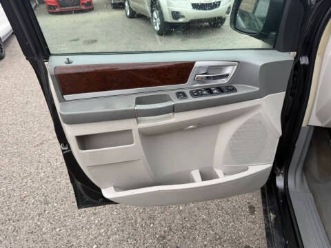 2010 Chrysler Town and Country Touring