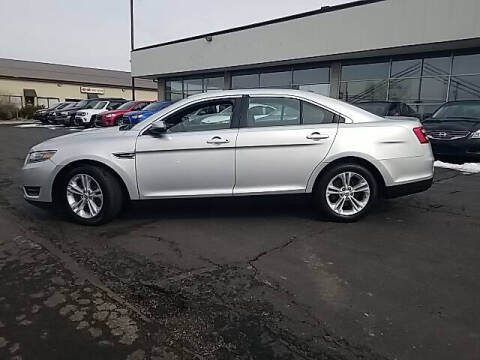 2018 Ford Taurus SEL