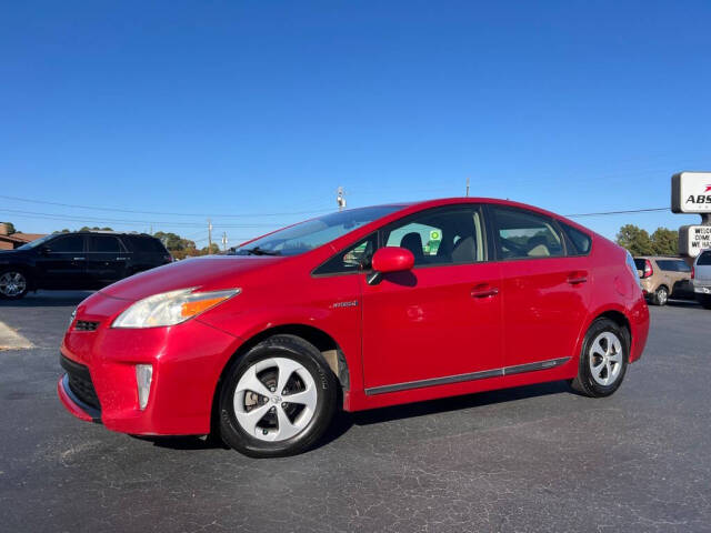 2013 Toyota Prius Two photo 2