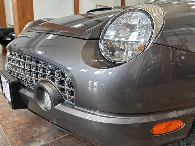 2003 Ford Thunderbird