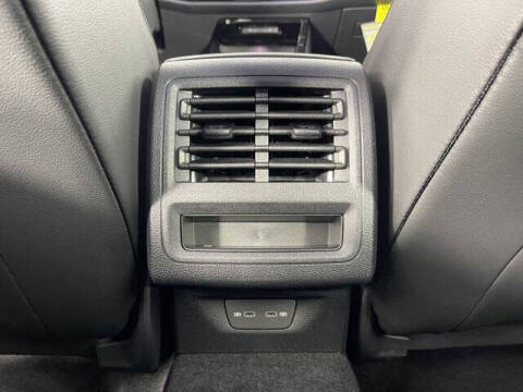 2025 Volkswagen Golf GTI SE