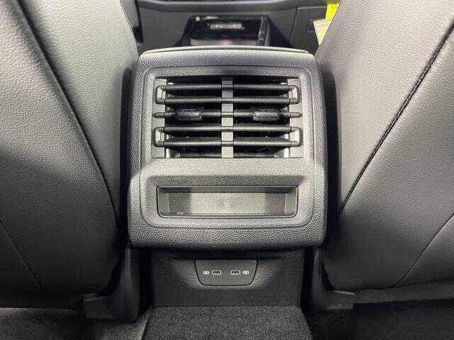 2025 Volkswagen Golf GTI SE