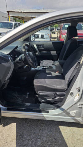 2011 Nissan Rogue S Krom