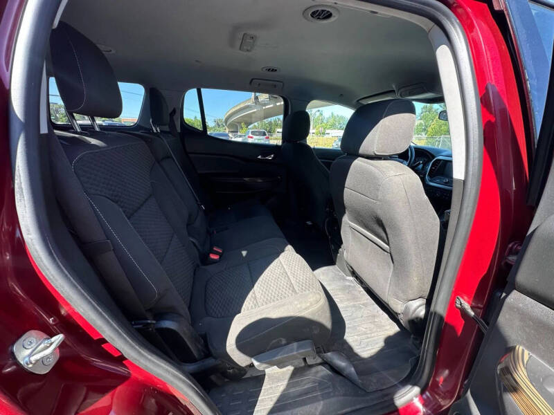 2017 GMC Acadia SLE-2