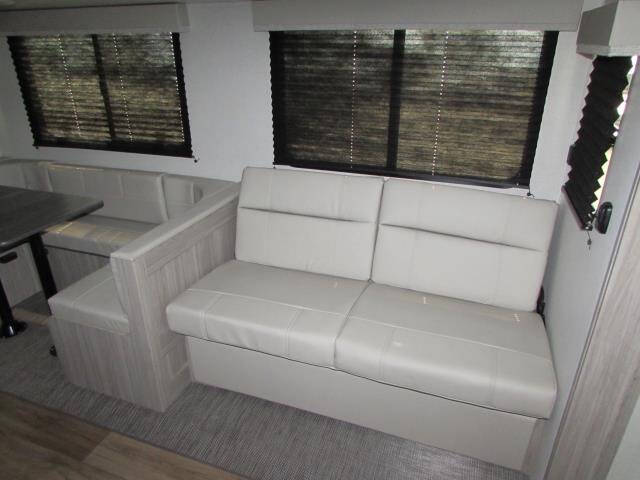 2025 KEYSTONE P 284QB